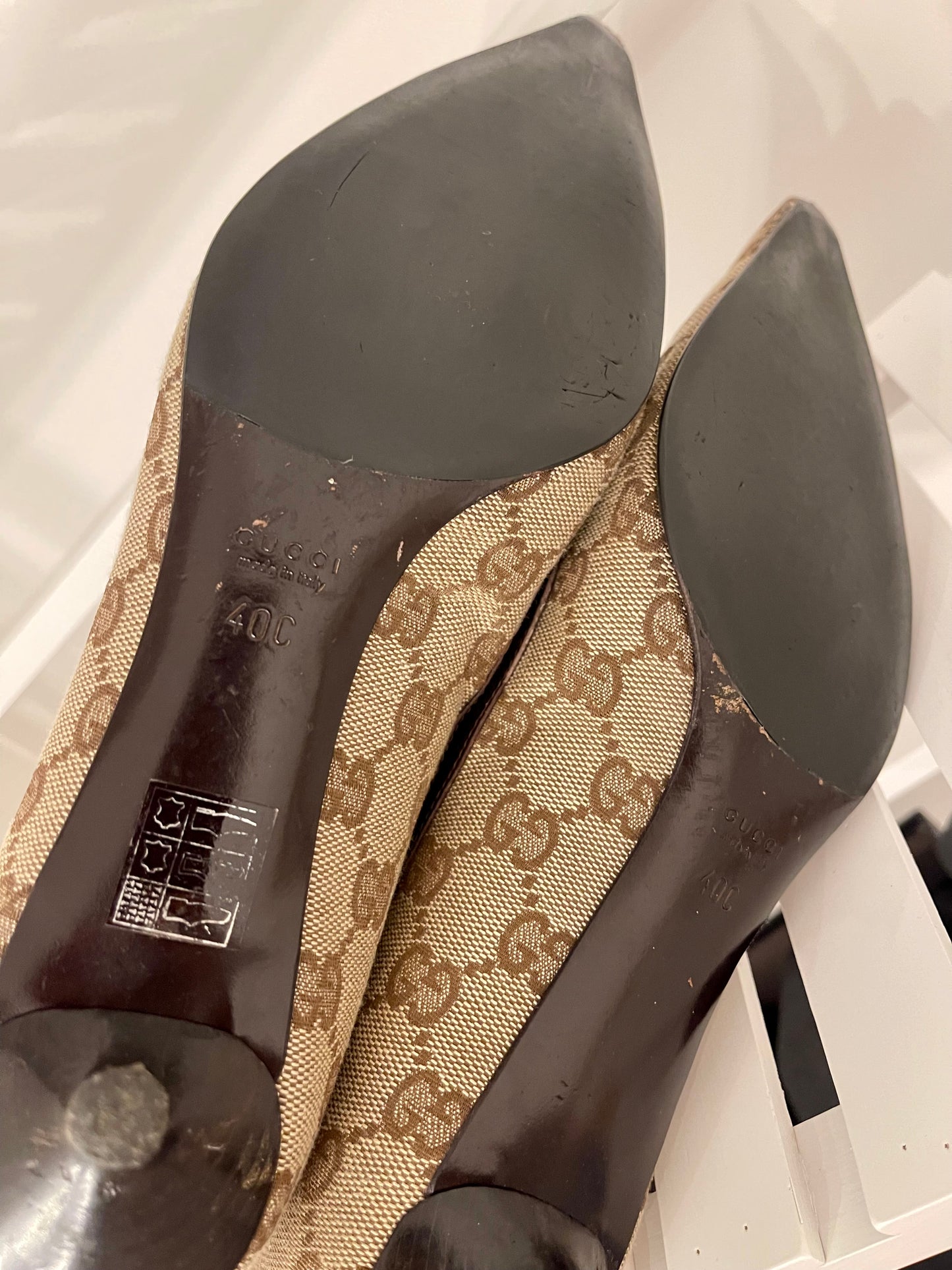 Vintage Gucci monogram court heels EU40